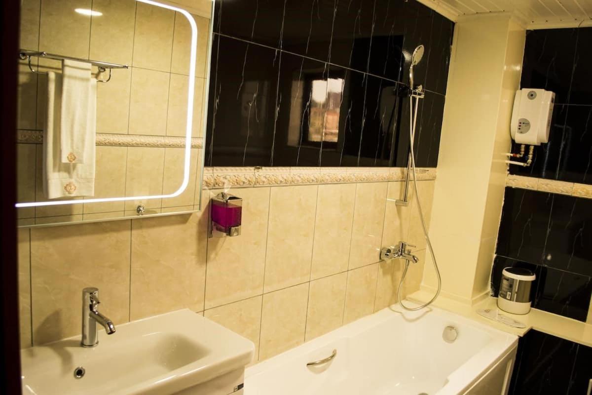 Hotel Jouvence International Yaoundé Εξωτερικό φωτογραφία