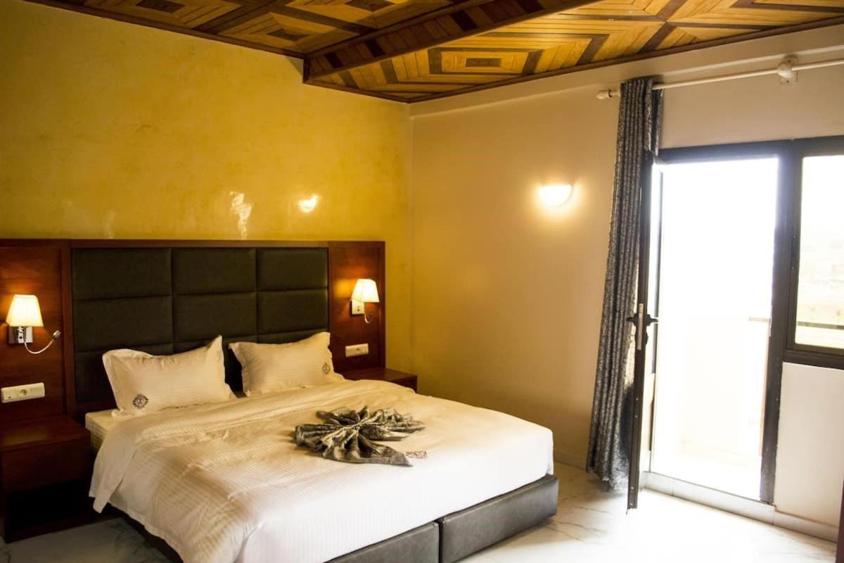Hotel Jouvence International Yaoundé Εξωτερικό φωτογραφία